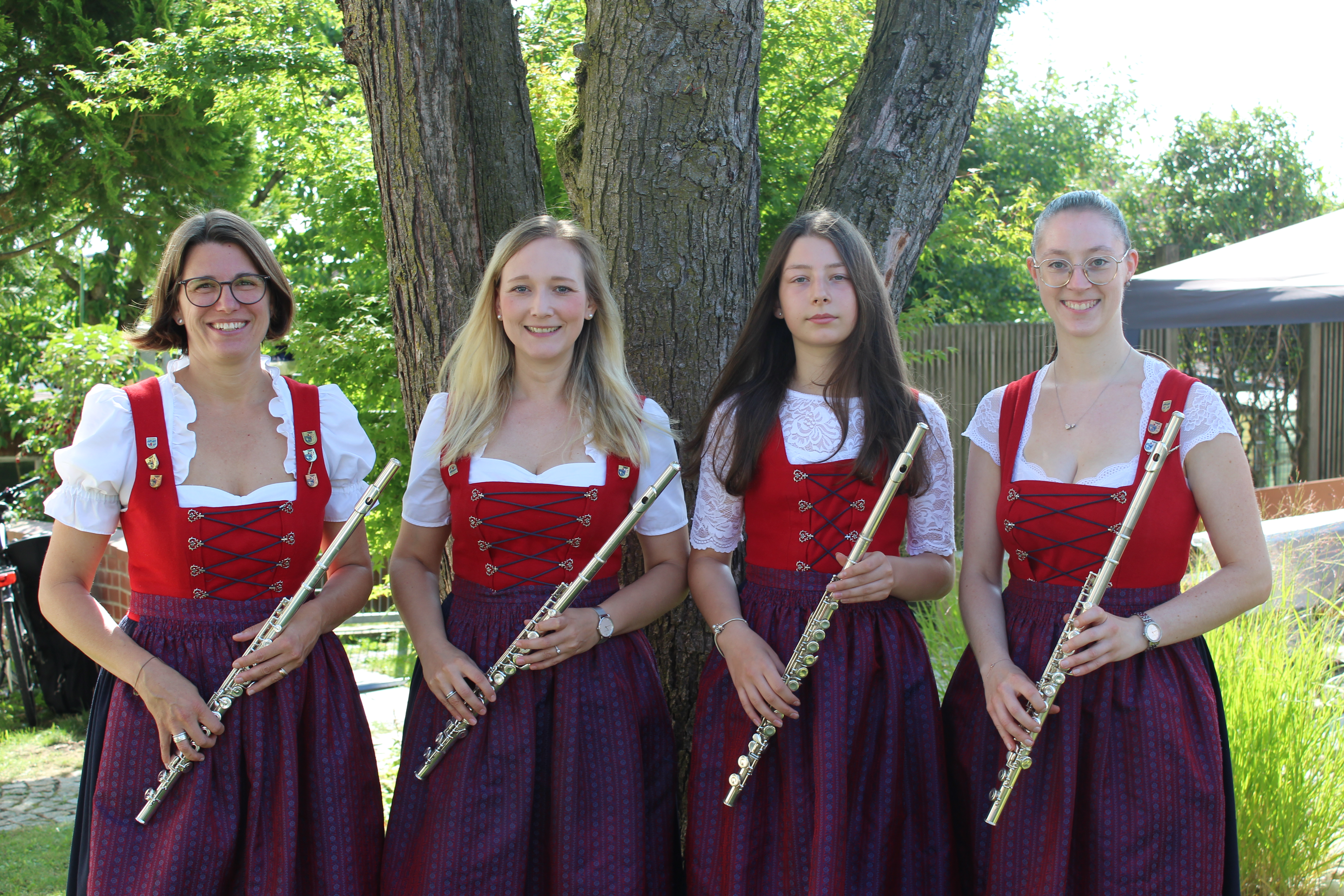 Unsere Querflöten.JPG